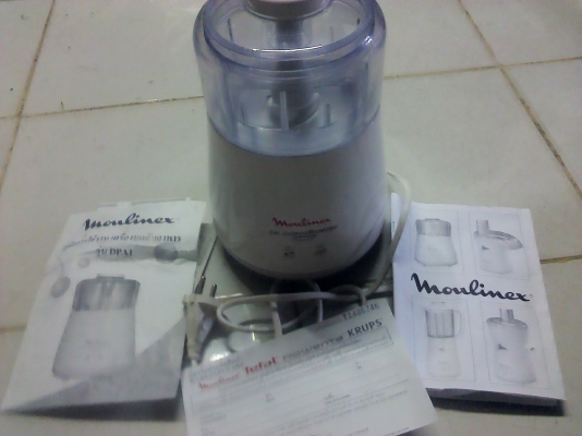 บดสับอาหารใหม่ยังไม่ได้ใช้ได้ละเอียดในเวลา อันรวดเร็วด้วยกำลังไฟ 1000 วัตต์ ใช้บดสับอาหารและผสมอาหารได้โถบดจุ ได้ถึง 330 กรัม ทนทานใช้งานง่ายสามารถเลือกความหยาบละเอียด