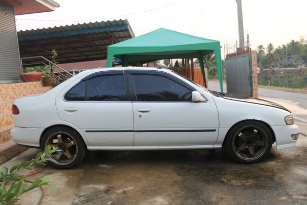 ขาย รถเก๋งแต่งตัวนอก Nissan sunny (B14) ปี96 ขาย รถเก๋งแต่งตัวนอก Nissan sunny (B14) ปี96