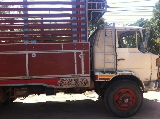 ปรับราคาลงอีกครับรถบรรทุกKT925 เครื่อง EH700 แรงม้า 168 สภาพยาง 80\% คลัชซีสวย ทะเบียนแท้