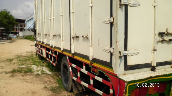 ขายHINO 6ล้อใหญ่ ตู้ประตู10บาน ไม่มีเสากลาง 7.2 เมตร