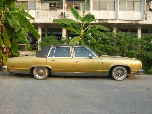 ขาย oldsmobile 1976 Ninety eight full size วางเครื่องใหม่สดๆร้อนๆ Rd28 คันนี้คือตัว Ninety eight ท็อปแน่นอน ภายในเดิม อุปกรณ์เดิมเกือบจะเรียกว่าครบ แถมล้อให้ไปด้วยเลยแค่ล้ออย่างเดียวก็หลายหมื่นครับ ส้อเดิมก็ยังมีครับแถวไปให้ด้วย ชุดไฟท้ายมีให้สองชุด แอร์เ ขาย oldsmobile 1976 Ninety eight full size วางเครื่องใหม่สดๆร้อนๆ Rd28 คันนี้คือตัว Ninety eight ท็อปแน่นอน ภายในเดิม อุปกรณ์เดิมเกือบจะเรียกว่าครบ แถมล้อให้ไปด้วยเลยแค่ล้ออย่างเดียวก็หลายหมื่นครับ ส้อเดิมก็ยังมีครับแถวไปให้ด้วย ชุดไฟท้ายมีให้สองชุด แอร์เ