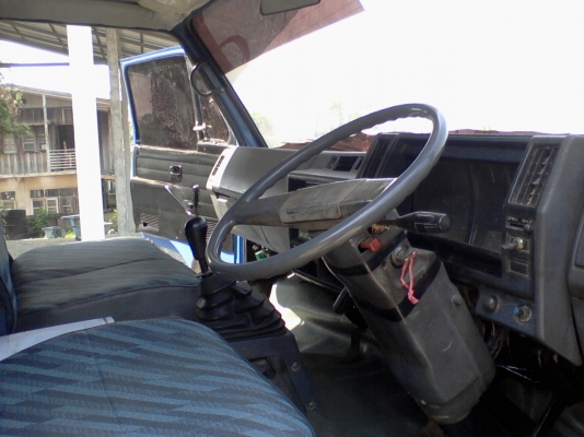 ขายรถบรรทุก  6ล้อ  115 แรง  NPR พร้อมใช้งาน เอกสารพร้อมโอน