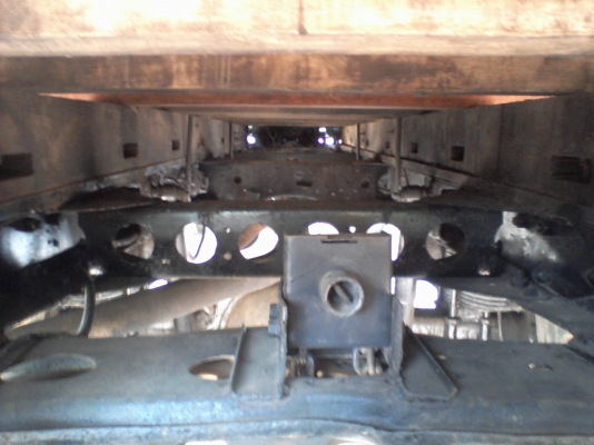 ขายรถบรรทุก  6ล้อ  115 แรง  NPR พร้อมใช้งาน เอกสารพร้อมโอน