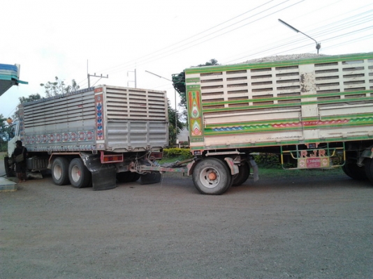 MITSUBISHI FUSO FN627 - 260 HP M6 ปี 54 สิบล้อดั๊มพ์ 2 เพลา สภาพสวยจัด กระบะดั๊มพ์มิเนียมคอกเกษตร 12 ตันสภาพดี เครื่องแห้งแรงดี มีระบบลากพ่วงครบพร้อมใช้งาน ภายในคอนโซลสวยครบ เครื่องเสียง แอร์ พวงมาลัยเพาเวอร์ ระบบไฟฟ้าทั้งคัน ช่วงล่างเบรคทริ๊ปฟี้ คัชซีสวย MITSUBISHI FUSO FN627 - 260 HP M6 ปี 54 สิบล้อดั๊มพ์ 2 เพลา สภาพสวยจัด กระบะดั๊มพ์มิเนียมคอกเกษตร 12 ตันสภาพดี เครื่องแห้งแรงดี มีระบบลากพ่วงครบพร้อมใช้งาน ภายในคอนโซลสวยครบ เครื่องเสียง แอร์ พวงมาลัยเพาเวอร์ ระบบไฟฟ้าทั้งคัน ช่วงล่างเบรคทริ๊ปฟี้ คัชซีสวย