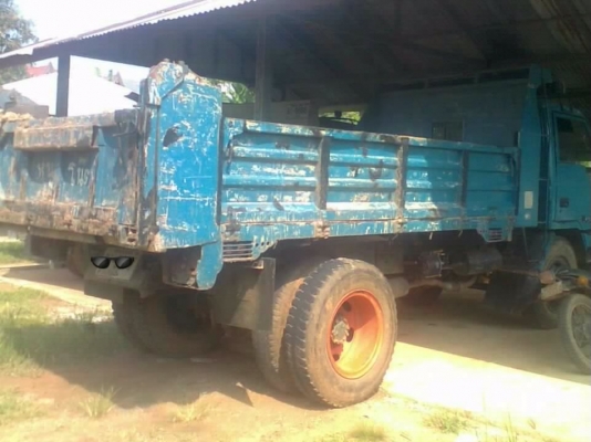 MITSUBISHI CANTER เครื่อง 145 HP  หกล้อดั๊มพ์ กระบะดั๊มพ์เหล็ก 6 ตันยิงหน้ายาว 3.80 เมตรสภาพดี เครื่องแน่นแรงดีไม่เยิ้ม ภายในเก๋งไม่ผุคอนโซลสวยครบ พวงมาลัยเพาเวอร์ ช่วงล่างใหญ่ติด F หน้าหลังคัชซีสวยไม่ผุ ยาง 8.25 ขอบ 20" สภาพดีพร้อมบรรทุกพร้อมใช้งาน