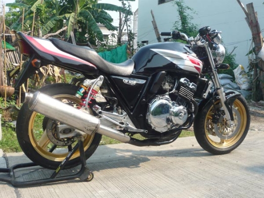 วุฒินนบุรี//ขาย CB400cc.สภาพสวยๆใหม่กริ๊บเครื่องดีเงียบมากมีอินวอย+สรรพสารมิตร