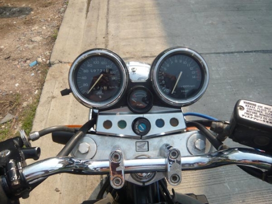 วุฒินนบุรี//ขาย CB400cc.สภาพสวยๆใหม่กริ๊บเครื่องดีเงียบมากมีอินวอย+สรรพสารมิตร