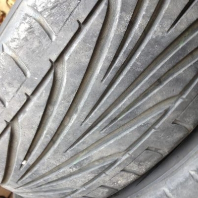 ขายยางTOYO TIR 205-50-16 1ชุด ดอกเต็มๆ ถูกๆ