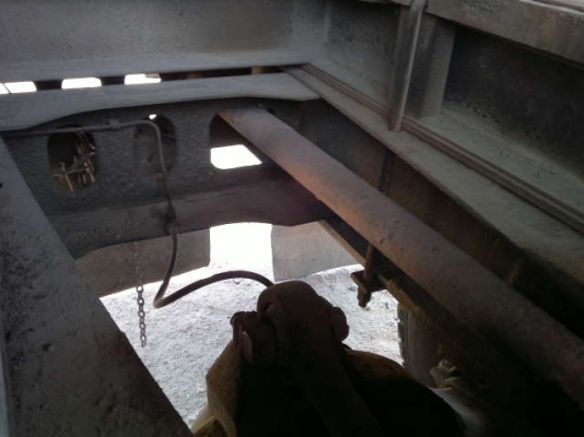 รถอิซูซุ 10 ล้อดั๊ม 210 แรงม้า  สนใจติดต่อ 081 - 6079515