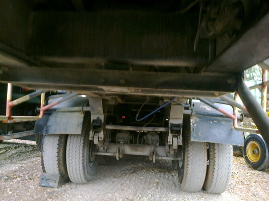 เซมิดั้มยาว12ม.3คานแท้ๆฝาข้างเรียบ คัสซีสวย ช่วงล่างสวย