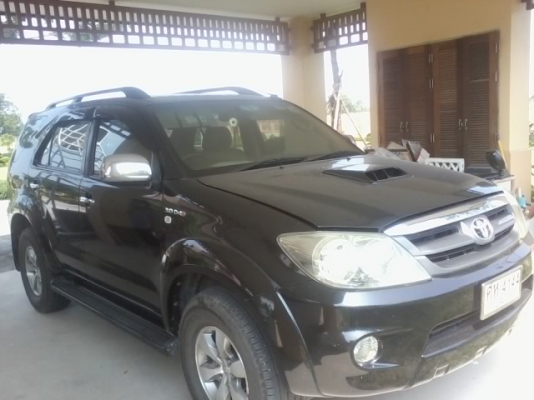 ขายรถบ้านมือเดียวเช็คศูนย์ TOYOTA FORTUNER 3.0V/AT 4WD