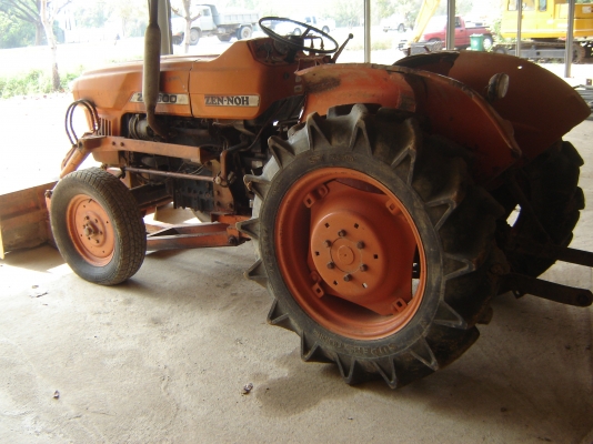 รถไถคูโบต้า26แรง พร้อมใบดันหน้า