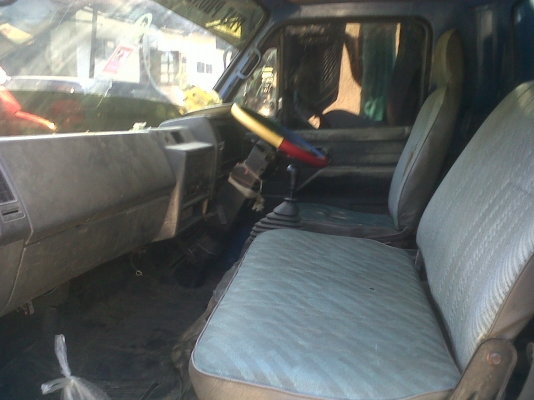 ขายด่วน  NPR115 เกีร์ยสั้น ห้างแท้   F  หลัง  สวยพร้อมใช้งาน