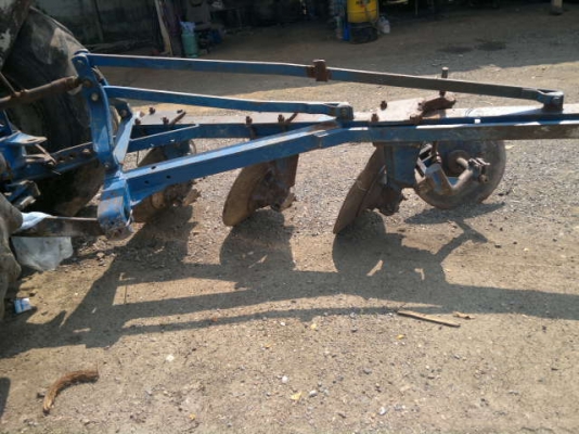 ขายรถไถร์ FORD 6600 ขับเครื่อน 4 ล้อ 2 เพลา เอกสารใบอิมวอย ( ชุดจด ) สภาพสวย รีบจองด่วน