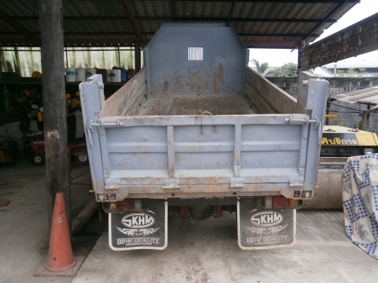 รถหกล้อ