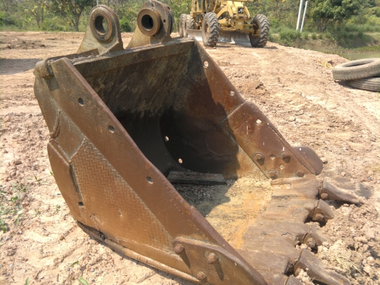 ขายบุ้งกี๋ KOMATSU PC 200-6