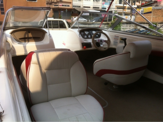 ขายเรือ chaparral 19ft ,volvo3.0L เรือสภาพสวยมากพร้อมเทลเลอร์นอก