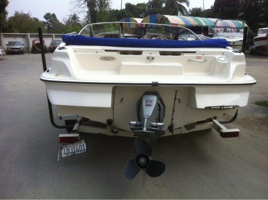 ขายเรือ regal เครื่อง volvo4.3 v6 สภาพสวยมากก พร้อมเทลเลอร์นอก