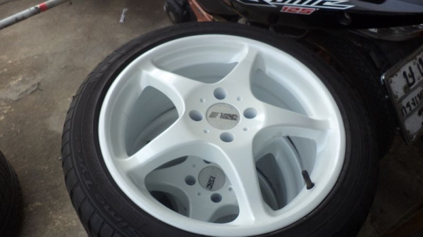ขายล้อแม็ก SSR JAPAN  ขอบ 16 นิ้ว 4รู100  กว้าง7 นิ้ว พร้อมยาง