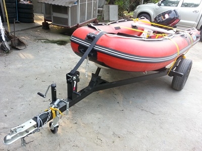 ขายเรือยางพร้อมเครื่องและที่ลากถูกๆครับ ขายเรือยางพร้อมเครื่องและที่ลากถูกๆครับ
