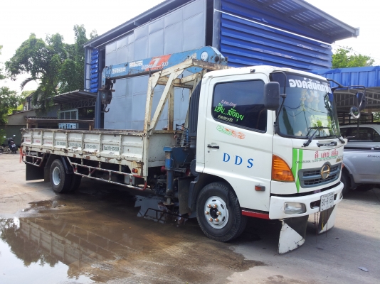 HINO MEGA 165 แรงม้ากะบะคาโก้ติดเครน3ตันพร้อมใช้รถทำงานอยู่