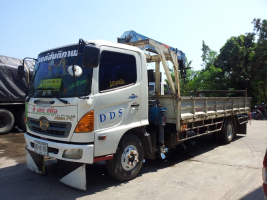 HINO MEGA 165 แรงม้ากะบะคาโก้ติดเครน3ตันพร้อมใช้รถทำงานอยู่