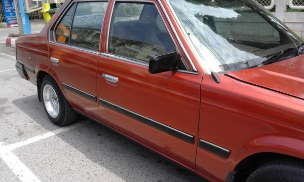 โตโยต้า หน้าแหลมTOYOTA TT141 รถคลาสสิคแนวเรโทร