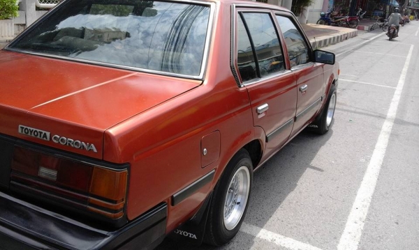 โตโยต้า หน้าแหลมTOYOTA TT141 รถคลาสสิคแนวเรโทร