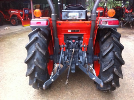 ขายรถไถ Kubota L3608(4WD) พร้อมใบมีดและผานพรวนช้าง รถสวย พร้อมใช้งาน