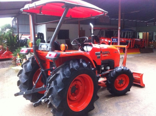 ขายรถไถ Kubota L3608(4WD) พร้อมใบมีดและผานพรวนช้าง รถสวย พร้อมใช้งาน