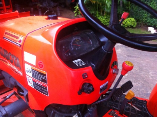 ขายรถไถ Kubota L3608(4WD) พร้อมใบมีดและผานพรวนช้าง รถสวย พร้อมใช้งาน