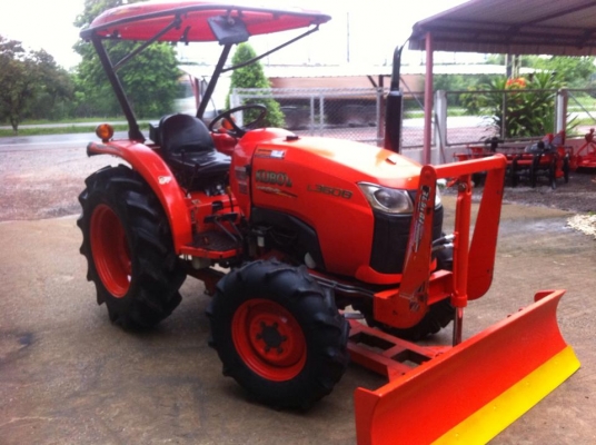 ขายรถไถ Kubota L3608(4WD) พร้อมใบมีดและผานพรวนช้าง รถสวย พร้อมใช้งาน ขายรถไถ Kubota L3608(4WD) พร้อมใบมีดและผานพรวนช้าง รถสวย พร้อมใช้งาน