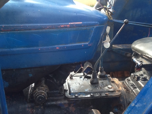 รถคีบกลกิจ รุ่นบูมเดี่ยว