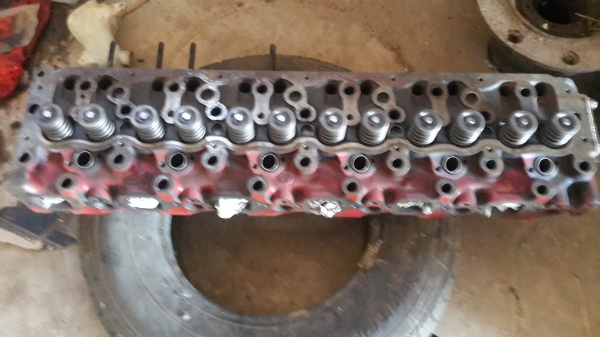 ขาย ฝาสูบ em100 หรือ m10c ครับ