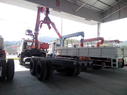 ขายรถ 10 ล้อลากคัทซีติดเฮี๊ยบมือขยุ้ม เพลาเดียว HINO รุ่น 227 เครื่องยนต์ 240 แรงม้า ขายรถ 10 ล้อลากคัทซีติดเฮี๊ยบมือขยุ้ม เพลาเดียว HINO รุ่น 227 เครื่องยนต์ 240 แรงม้า