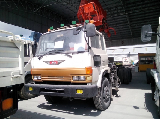 ขายรถ 10 ล้อลากคัทซีติดเฮี๊ยบมือขยุ้ม เพลาเดียว HINO รุ่น 227 เครื่องยนต์ 240 แรงม้า ขายรถ 10 ล้อลากคัทซีติดเฮี๊ยบมือขยุ้ม เพลาเดียว HINO รุ่น 227 เครื่องยนต์ 240 แรงม้า