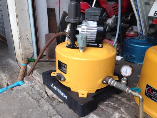 ขายปั้มน้ำอัตโนมัติ mitsubishi 250W สภาพสวย วิ่งนิ่ม ตรวจเช็คแรงดันเรียบร้อย ไม่มีรั่วซึม พร้อมใช้งาน