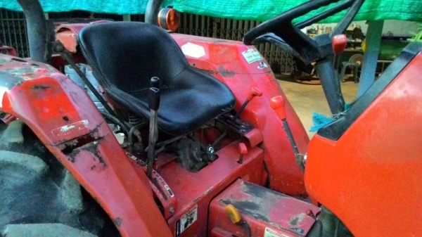 ขายรถไถ KUBOTA L3408 พร้อมอุปกรณ์หน้าหลัง ครบ  อ.แกลง จ.ระยอง สอบถาม 0818618678 id line =carbonthai