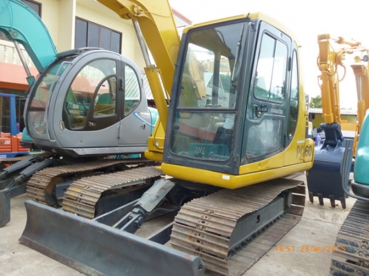ขายรถขุด  KOMATSU PC60-7  มีหลายคัน