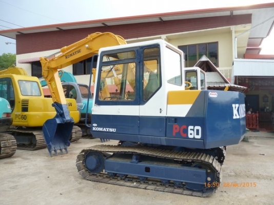 ขายรถขุด  KOMATSU PC60-6  มีหลายคัน