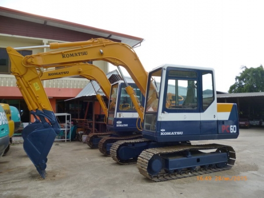 ขายรถขุด  KOMATSU PC60-6  มีหลายคัน