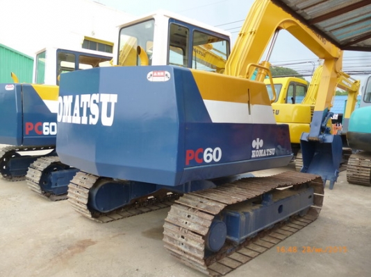 ขายรถขุด  KOMATSU PC60-6  มีหลายคัน