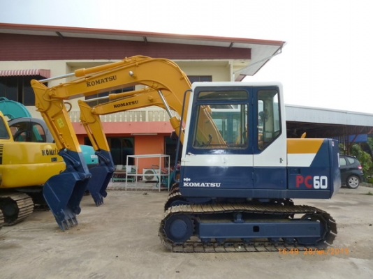 ขายรถขุด  KOMATSU PC60-6  มีหลายคัน