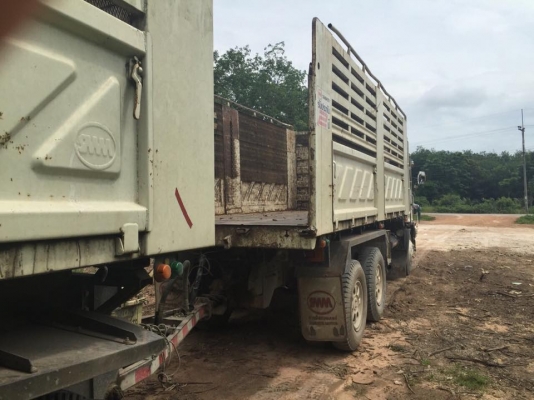 ขายดาวน์ 18 ล้อแม่ลูก 251 (260) แรง รถปี 2556 รถสวยเดิมๆยางสวย เหลือผ่อนงวด 30 งวด ไมล์ 220000 กม. ไม่เคยชนไม่เคยแกะ