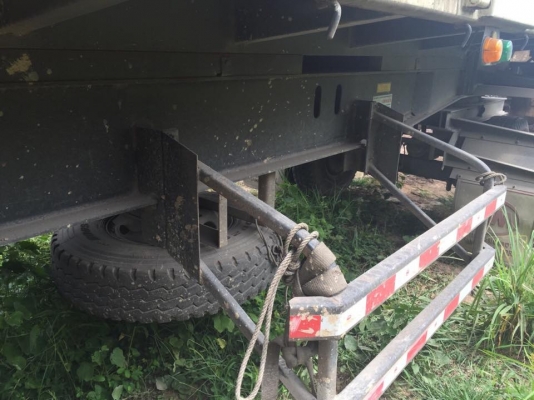 ขายดาวน์ 18 ล้อแม่ลูก 251 (260) แรง รถปี 2556 รถสวยเดิมๆยางสวย เหลือผ่อนงวด 30 งวด ไมล์ 220000 กม. ไม่เคยชนไม่เคยแกะ