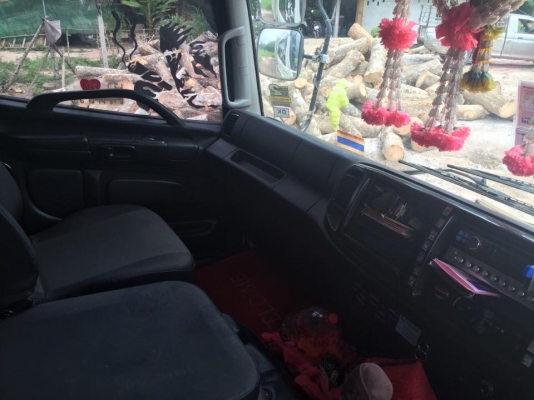 ขายดาวน์ 18 ล้อแม่ลูก 251 (260) แรง รถปี 2556 รถสวยเดิมๆยางสวย เหลือผ่อนงวด 30 งวด ไมล์ 220000 กม. ไม่เคยชนไม่เคยแกะ