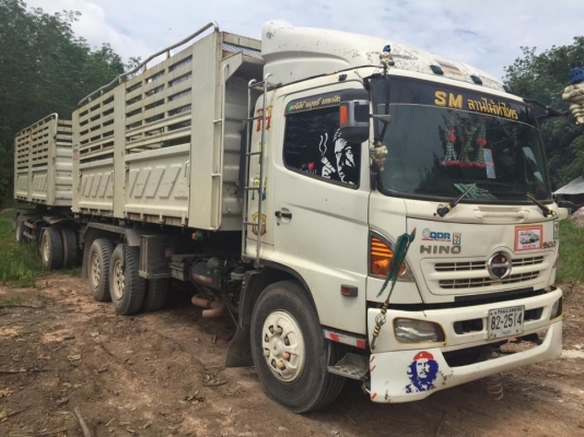 ขายดาวน์ 18 ล้อแม่ลูก 251 (260) แรง รถปี 2556 รถสวยเดิมๆยางสวย เหลือผ่อนงวด 30 งวด ไมล์ 220000 กม. ไม่เคยชนไม่เคยแกะ