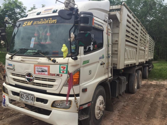 ขายดาวน์ 18 ล้อแม่ลูก 251 (260) แรง รถปี 2556 รถสวยเดิมๆยางสวย เหลือผ่อนงวด 30 งวด ไมล์ 220000 กม. ไม่เคยชนไม่เคยแกะ