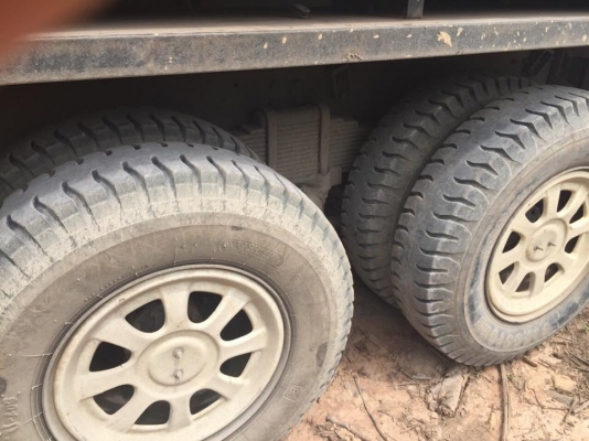 ขายดาวน์ 18 ล้อแม่ลูก 251 (260) แรง รถปี 2556 รถสวยเดิมๆยางสวย เหลือผ่อนงวด 30 งวด ไมล์ 220000 กม. ไม่เคยชนไม่เคยแกะ