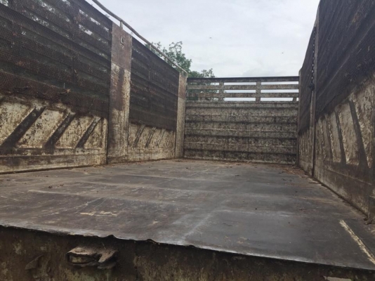 ขายดาวน์ 18 ล้อแม่ลูก 251 (260) แรง รถปี 2556 รถสวยเดิมๆยางสวย เหลือผ่อนงวด 30 งวด ไมล์ 220000 กม. ไม่เคยชนไม่เคยแกะ